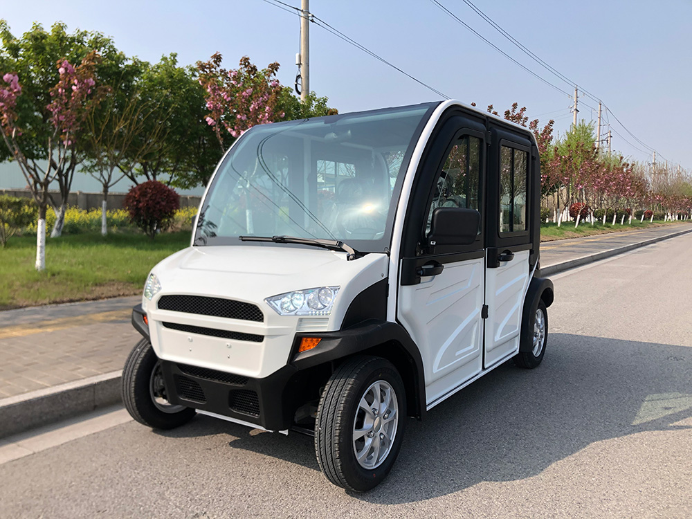 Four seater electric scooter